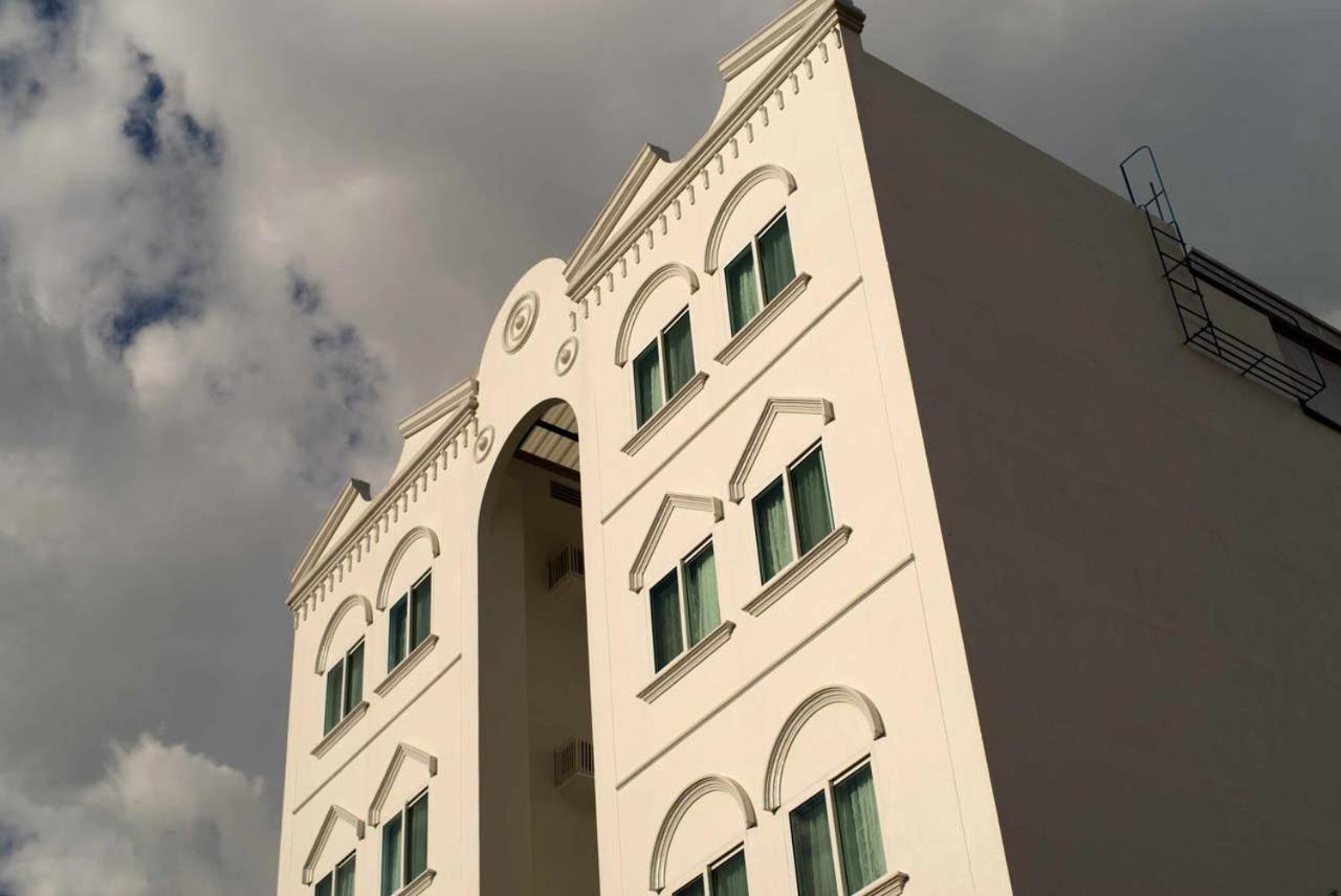 1001 Nights Boutique Inn Кагаян де Оро Екстериор снимка
