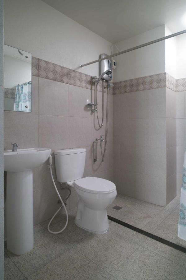 1001 Nights Boutique Inn Кагаян де Оро Екстериор снимка